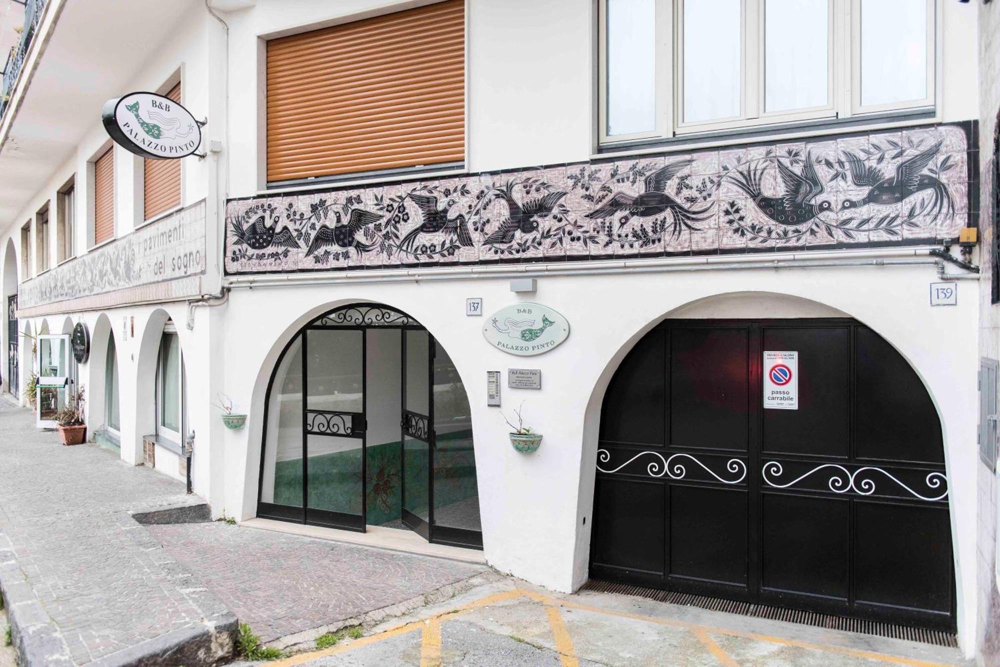 B&B Palazzo Pinto 2 Vietri Eksteriør billede