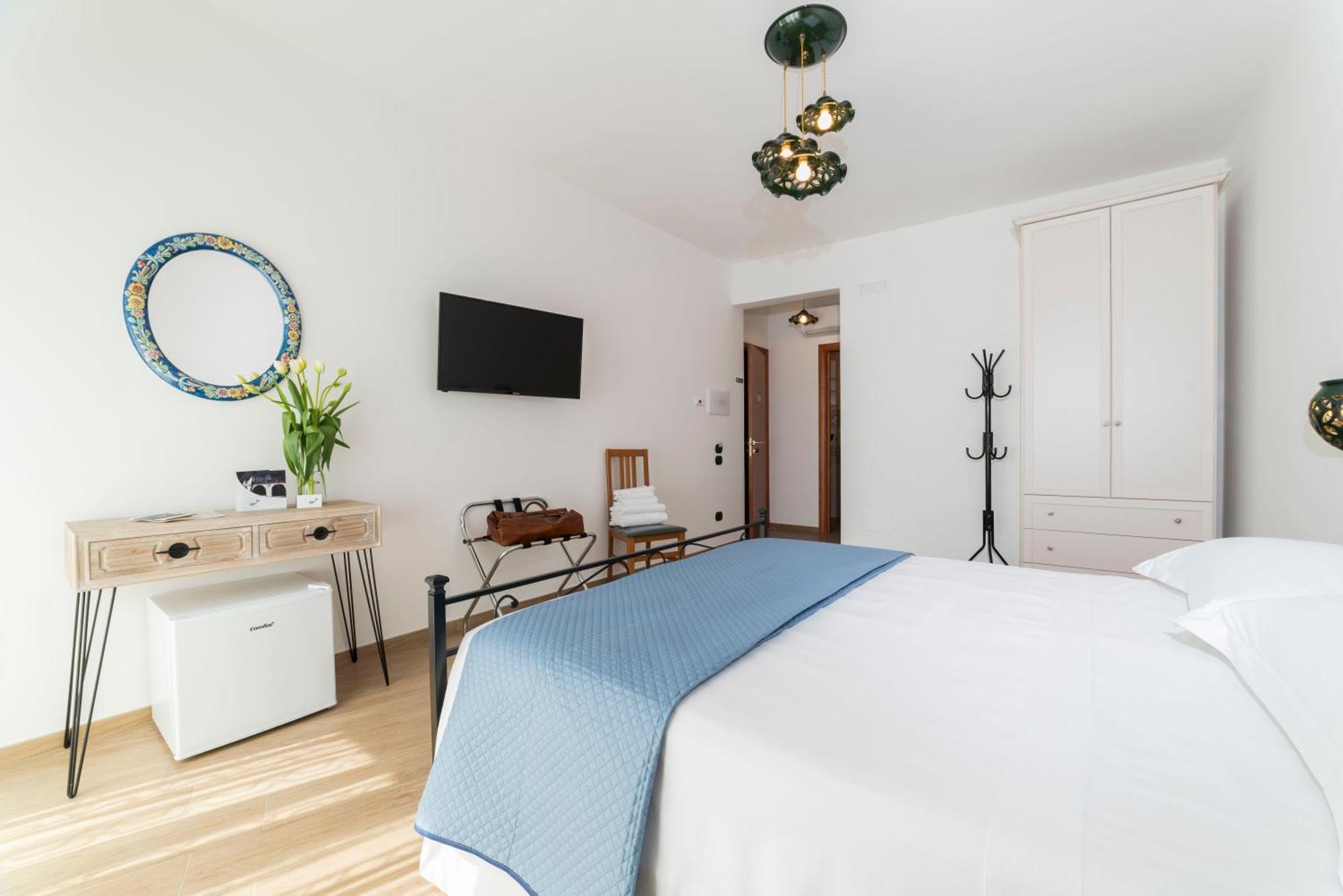 B&B Palazzo Pinto 2 Vietri Eksteriør billede