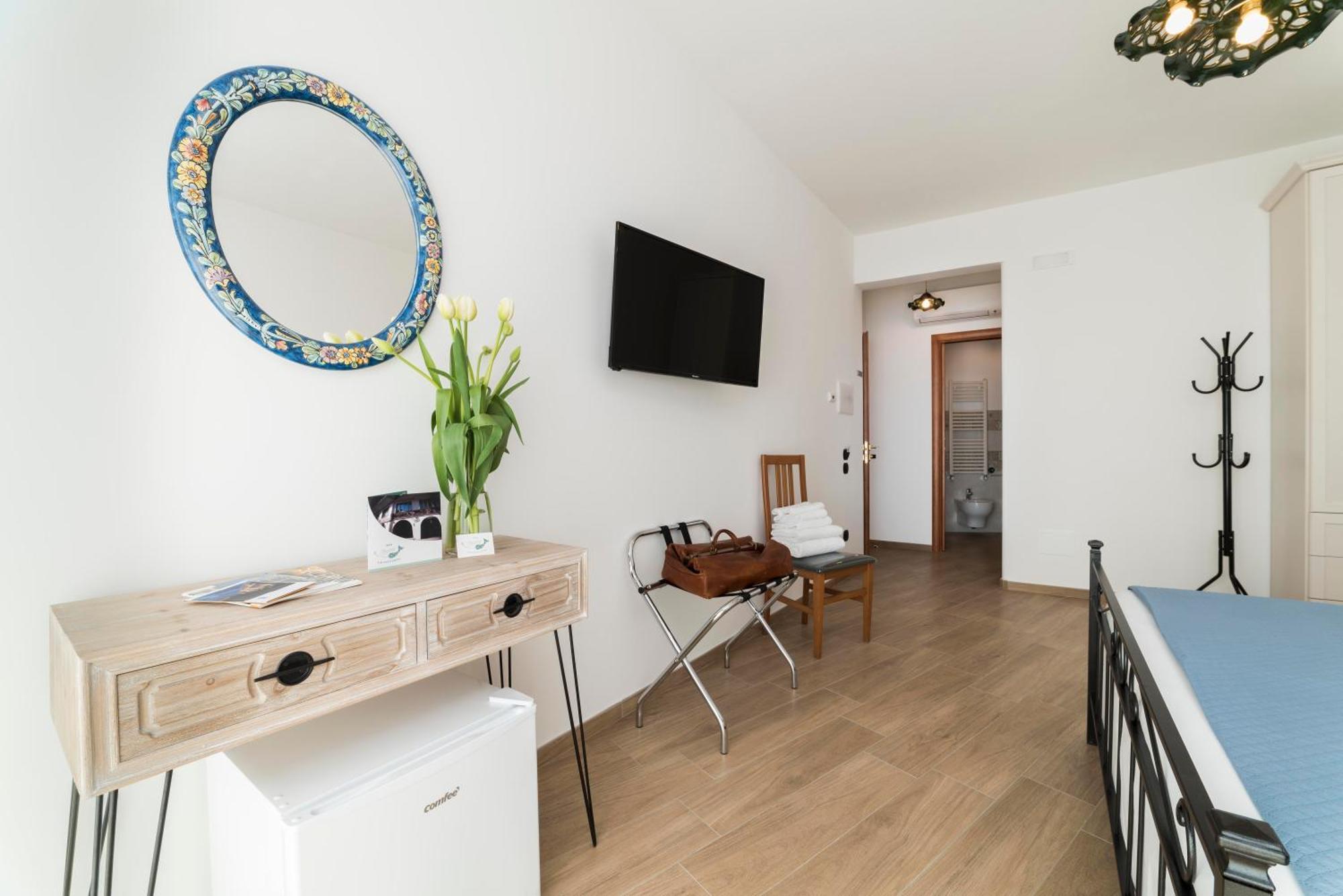B&B Palazzo Pinto 2 Vietri Eksteriør billede