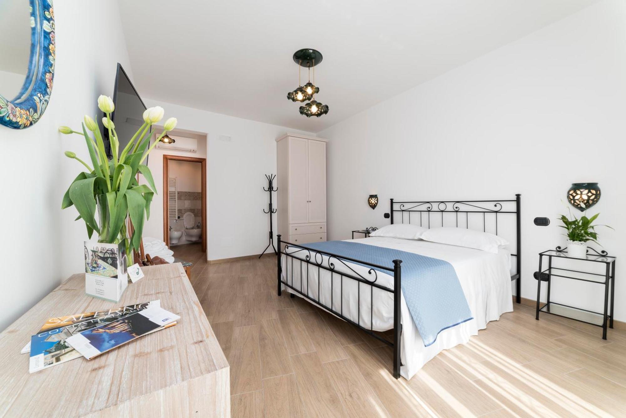 B&B Palazzo Pinto 2 Vietri Eksteriør billede